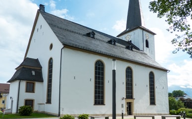 Gottesdienstzeiten weiterhin beibehalten bis Sommer